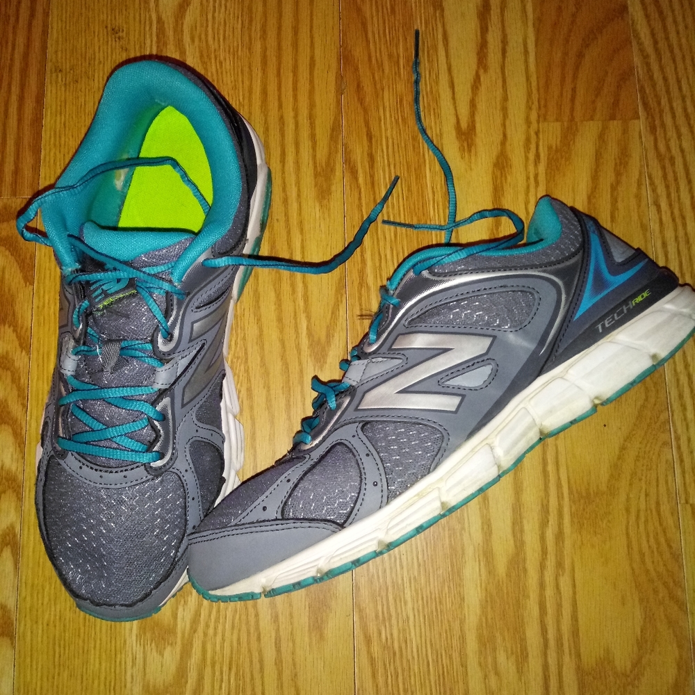 - Women's New Balance 560 TechRide